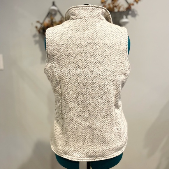 Altar’d State Sherpa Lined Cream Herringbone Zip Vest - Picture 6 of 6